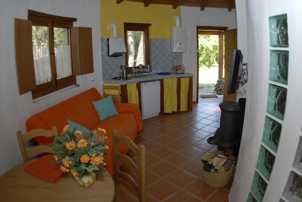 Apartamentos Rurales Ecopangea Valverde de la Vera Luaran gambar